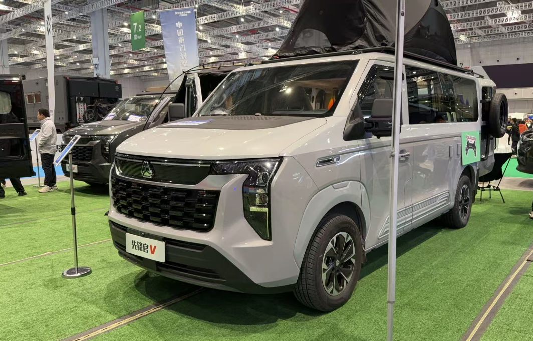 国重汽轻型汽车首登上海国际房车展开元棋牌试玩多品类强势出击！中(图4)